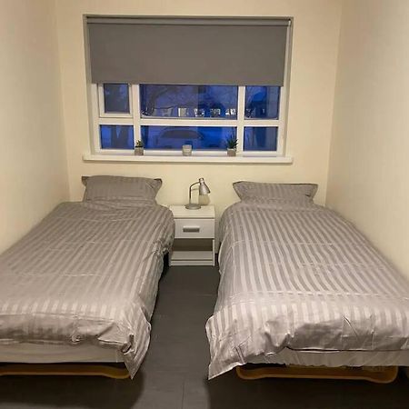 Husavik 2 Bedroom Apartment Eksteriør bilde