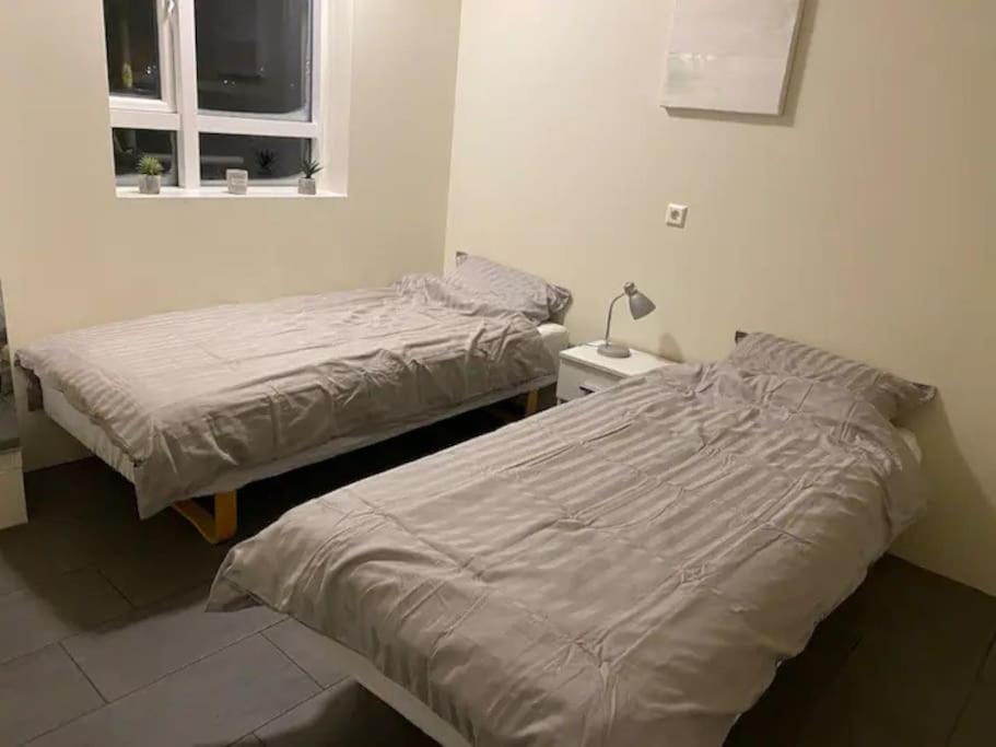 Husavik 2 Bedroom Apartment Eksteriør bilde